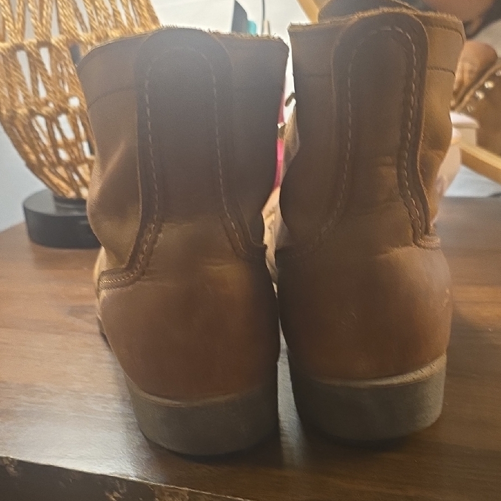 Men's Brown Leather Boots - Picture 3 of 7